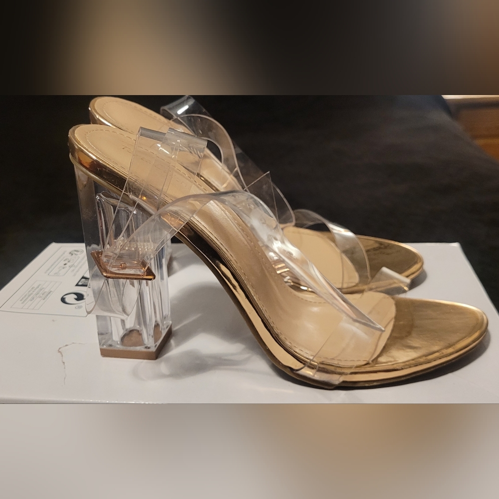 Heels - Picture 2 of 3